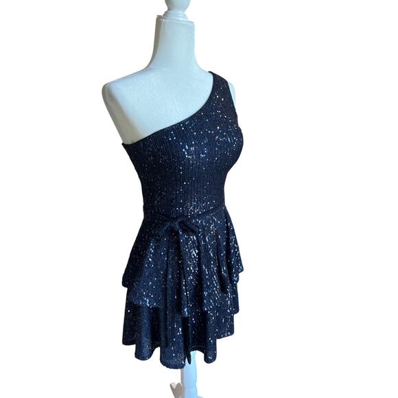 Trixxi Sequined One-Shoulder Tiered Navy Mini Dress Junior Size S Glam Dance - Picture 2 of 10